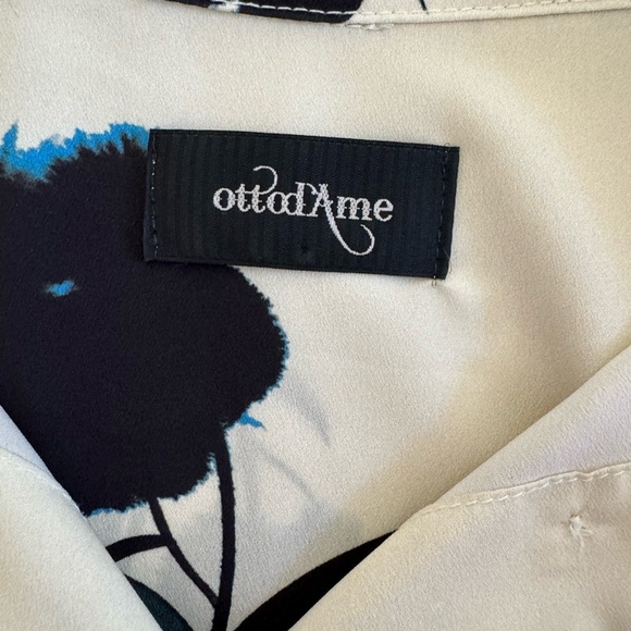 Beautiful Blouse made in Italy , bought in Florence - Picture 3 of 3